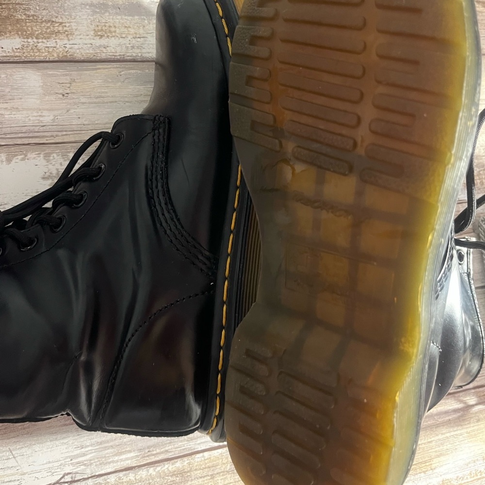 BLACK DR. MARTENS 1460 WOMEN'S SMOOTH LEATHER LACE UP BOOTS - Picture 5 of 7